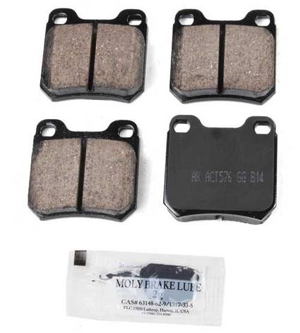 SAAB Disc Brake Pad Set – Rear 4837241 – Akebono Euro Ultra-Premium EUR709