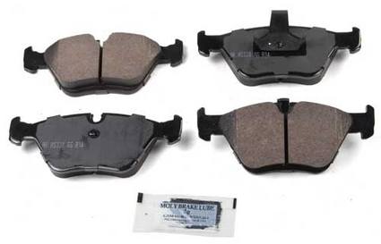 BMW Disc Brake Pad Set – Front 34116761279 – Akebono Euro Ultra-Premium EUR725