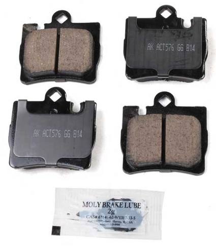 Mercedes Disc Brake Pad Set – Rear 004420942041 – Akebono Euro Ultra-Premium EUR848