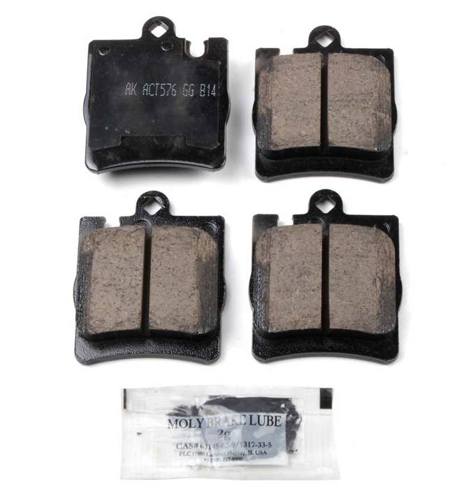 Mercedes Disc Brake Pad Set – Rear (Ceramic) (EURO) 003420282041 – Akebono Euro Ultra-Premium EUR873