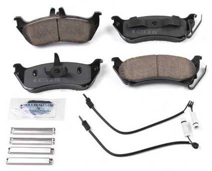 Mercedes Disc Brake Pad Set – Rear 163420142041 – Akebono Euro Ultra-Premium EUR875