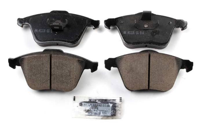 SAAB Volvo Disc Brake Pad Set – Front 31212184 – Akebono Euro Ultra-Premium EUR915A