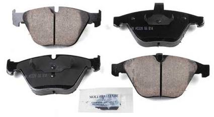 BMW Brake Pad Set – Front (Ceramic) (EURO) 34116794920 – Akebono Euro Ultra-Premium EUR918