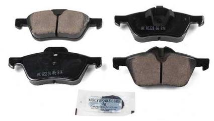 BMW Disc Brake Pad Set – Rear (Ceramic) (EURO) 34216857117 – Akebono Euro Ultra-Premium EUR919