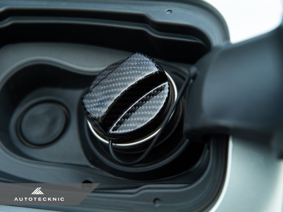 AutoTecknic Dry Carbon Competition Fuel Cap Cover