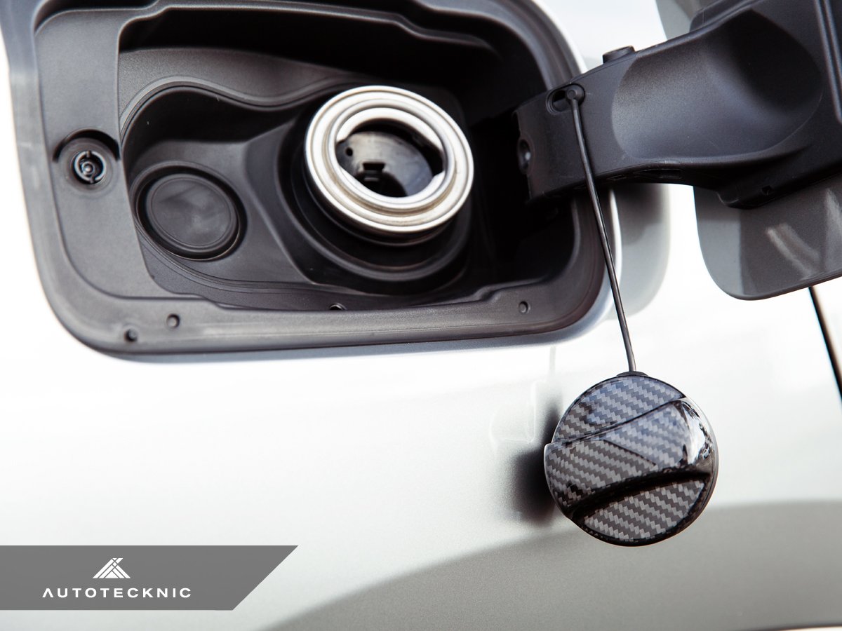 AutoTecknic Dry Carbon Competition Fuel Cap Cover