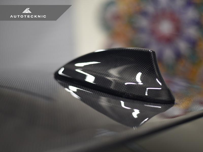 AutoTecknic F8X M2 / M3 / M4 Dry Carbon Roof Antenna Cover