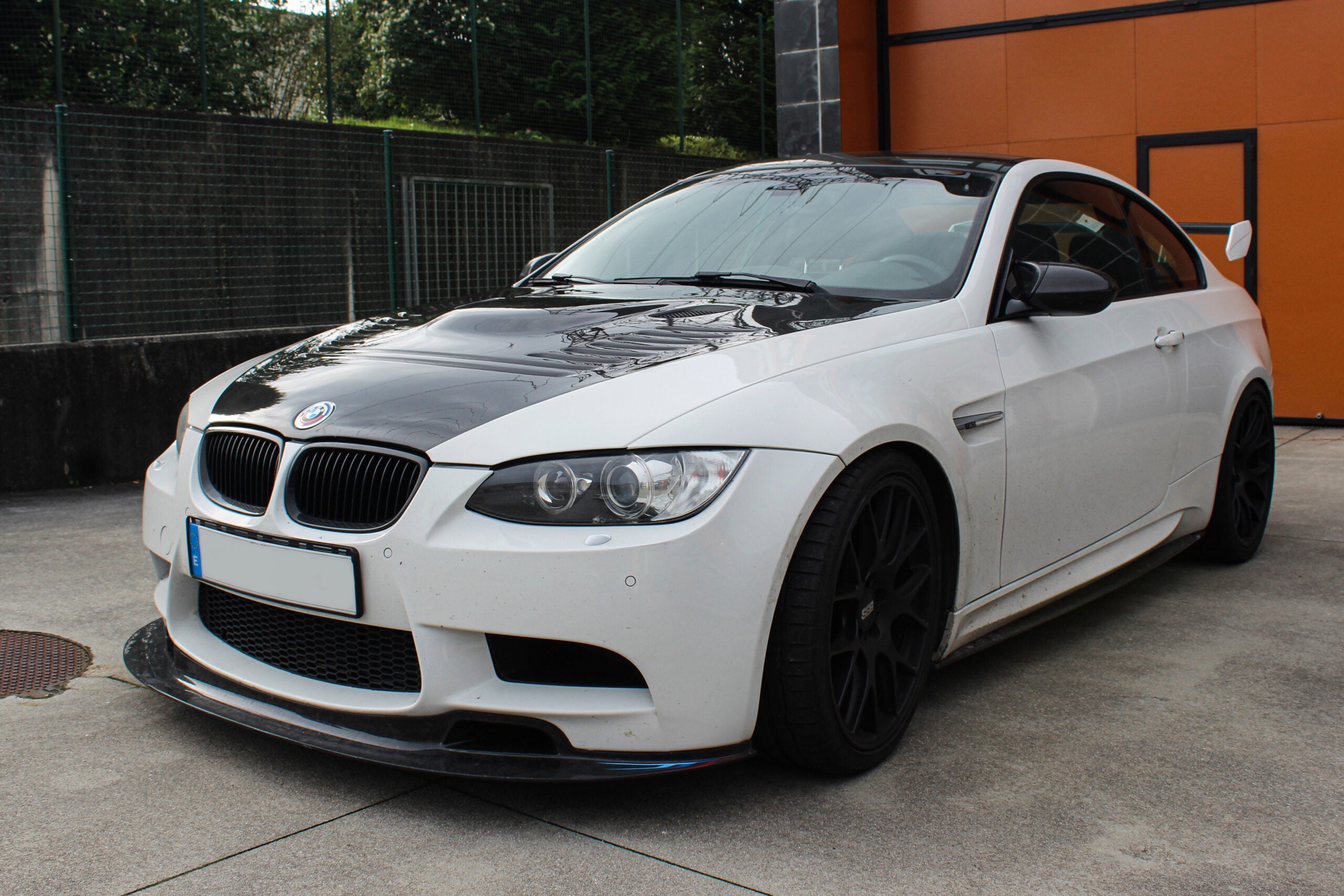 Karbonius E92 M3 Carbon Vented Hood