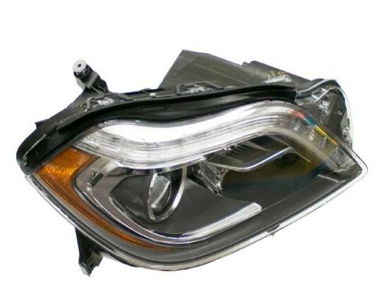 Mercedes Headlight Assembly – Passenger Right 1668205861 – Magneti Marelli LUS6901