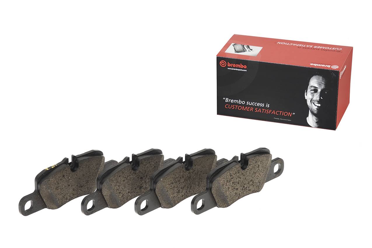 Porsche Disc Brake Pad Set Kit – Front and Rear (Low-Met) 7P0698151C