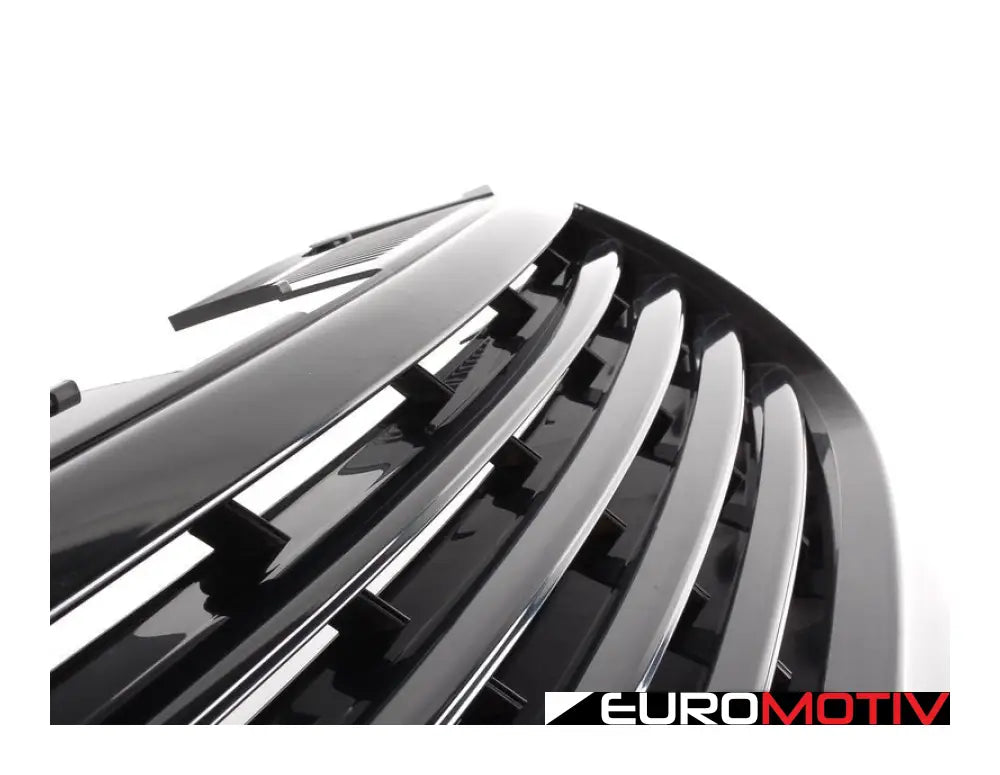 B6 Passat Badgeless Grille Kit - Black