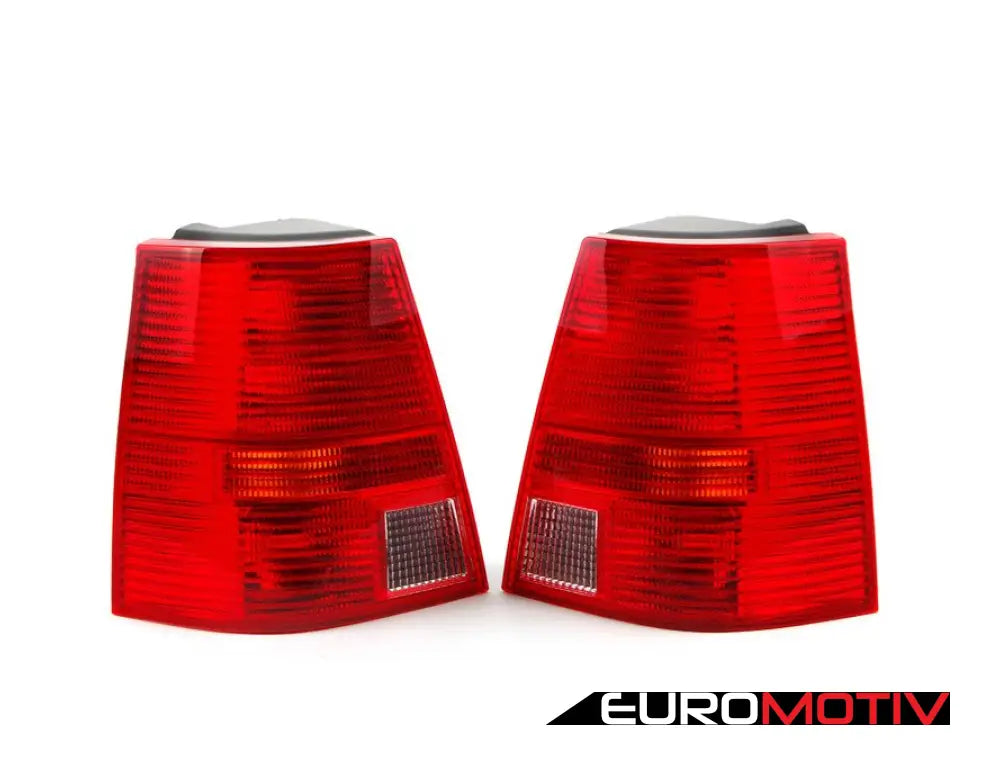 Bora Variant Tail Light Set