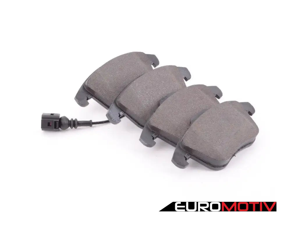 Ceramic Front Brake Pad Set