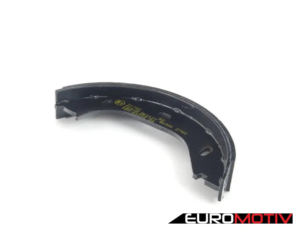 E30 Parking Brake Shoe Set