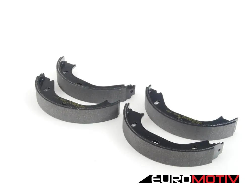 E30 Parking Brake Shoe Set