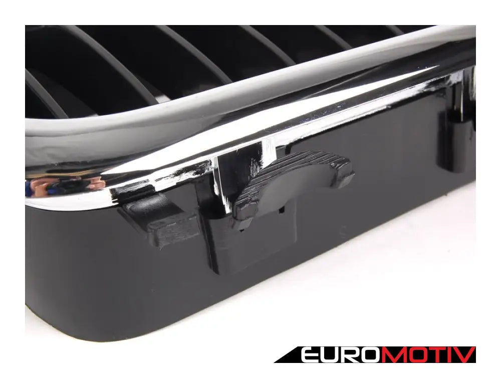 E38 Kidney Grille - Left