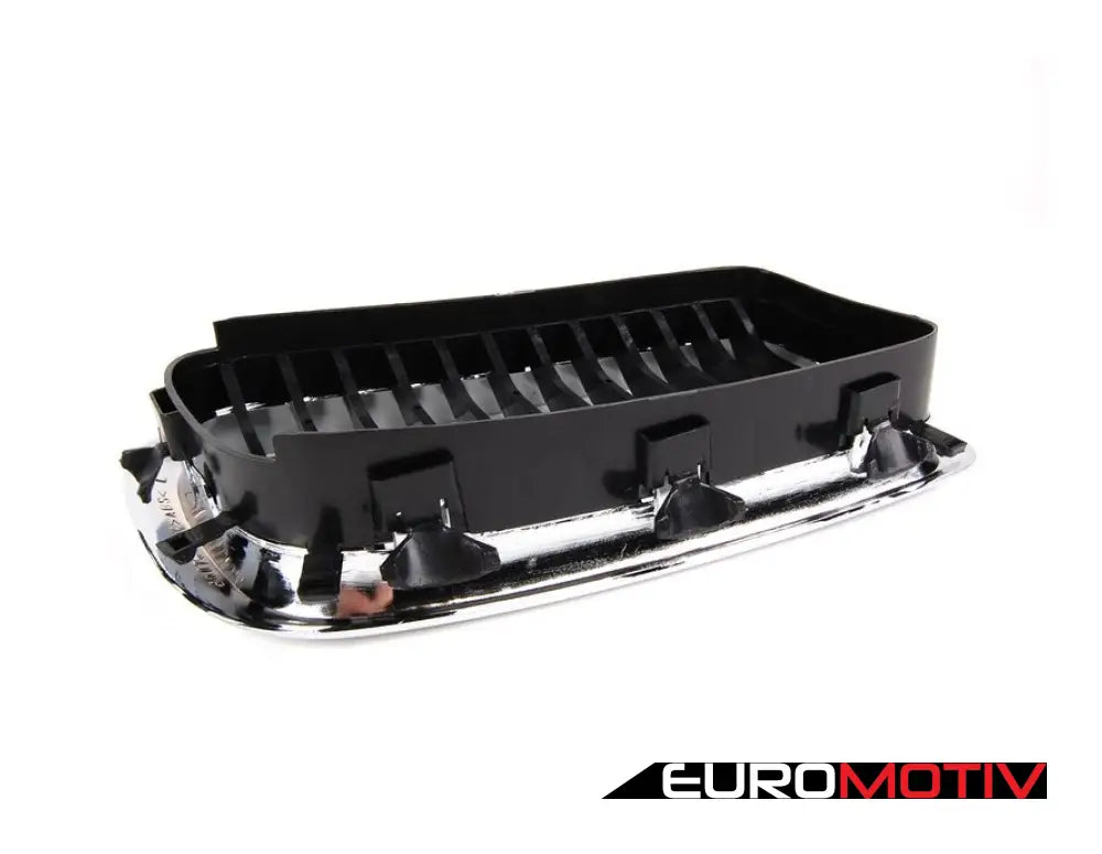 E38 Kidney Grille - Left