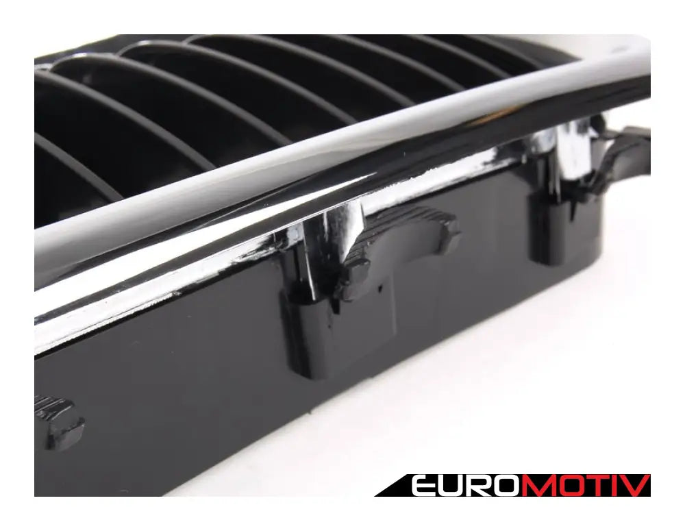 E38 Kidney Grille - Left