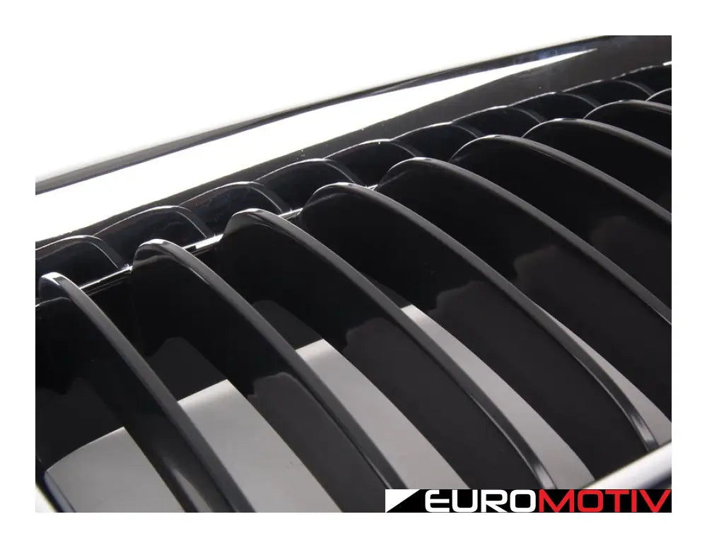 E38 Kidney Grille - Left