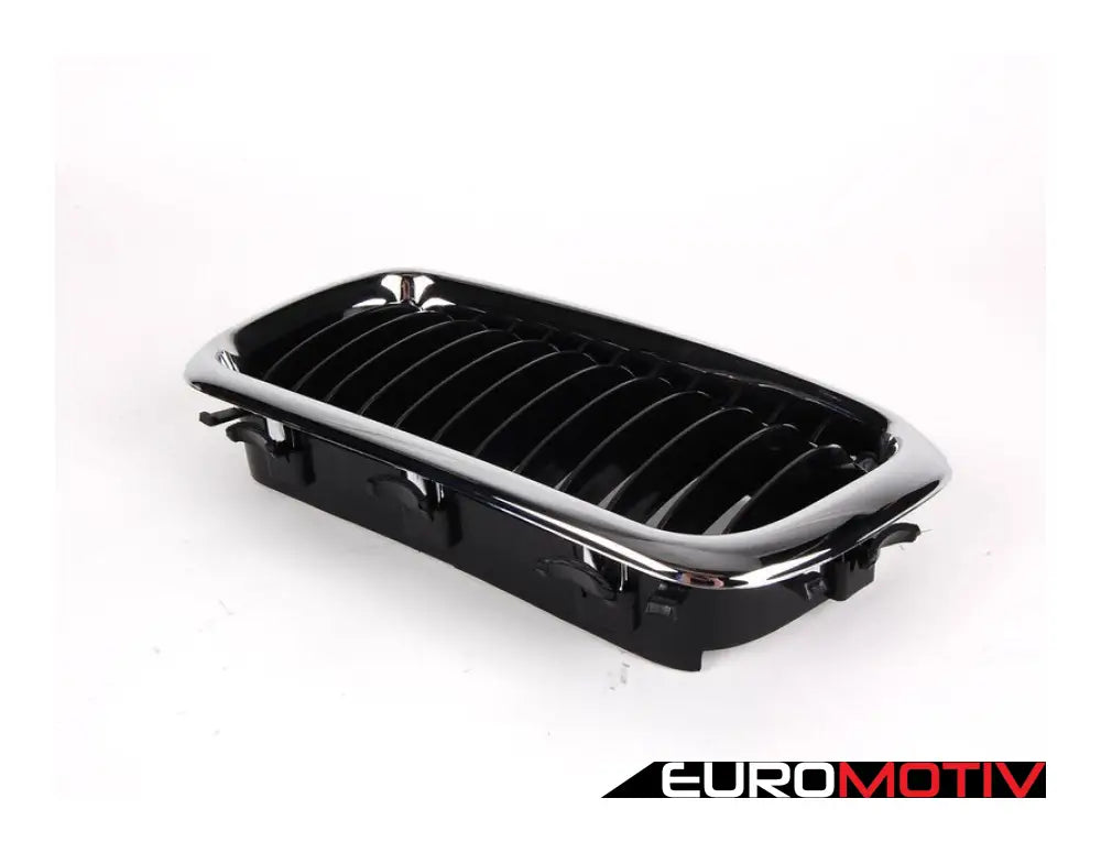 E38 Kidney Grille - Left