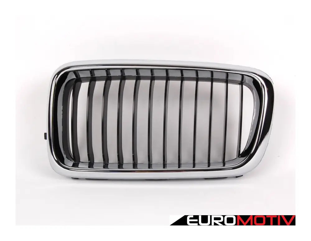 E38 Kidney Grille - Left