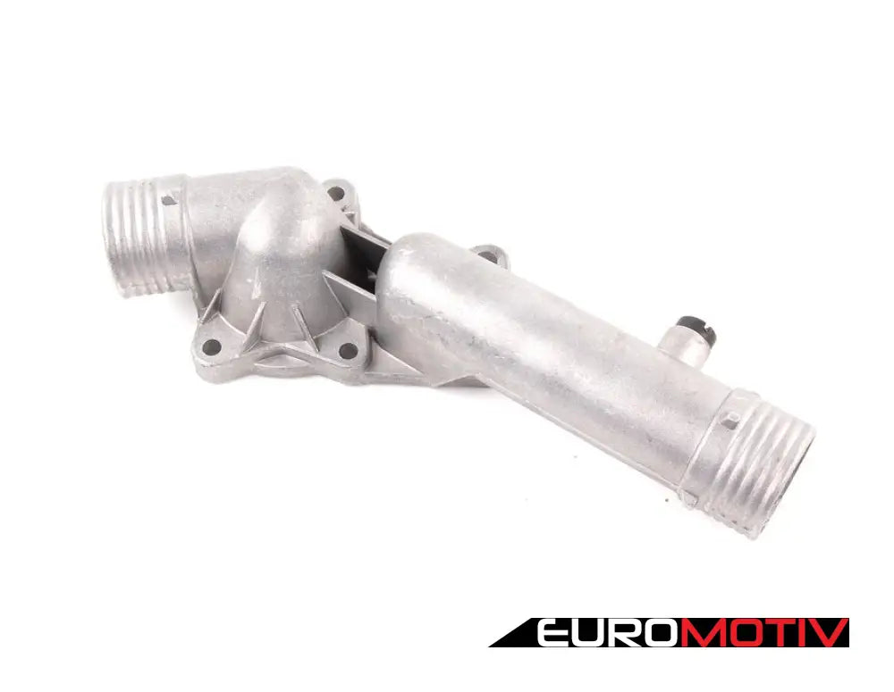 E39 Thermostat Housing