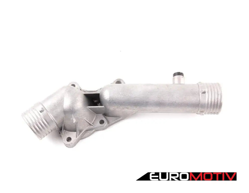 E39 Thermostat Housing