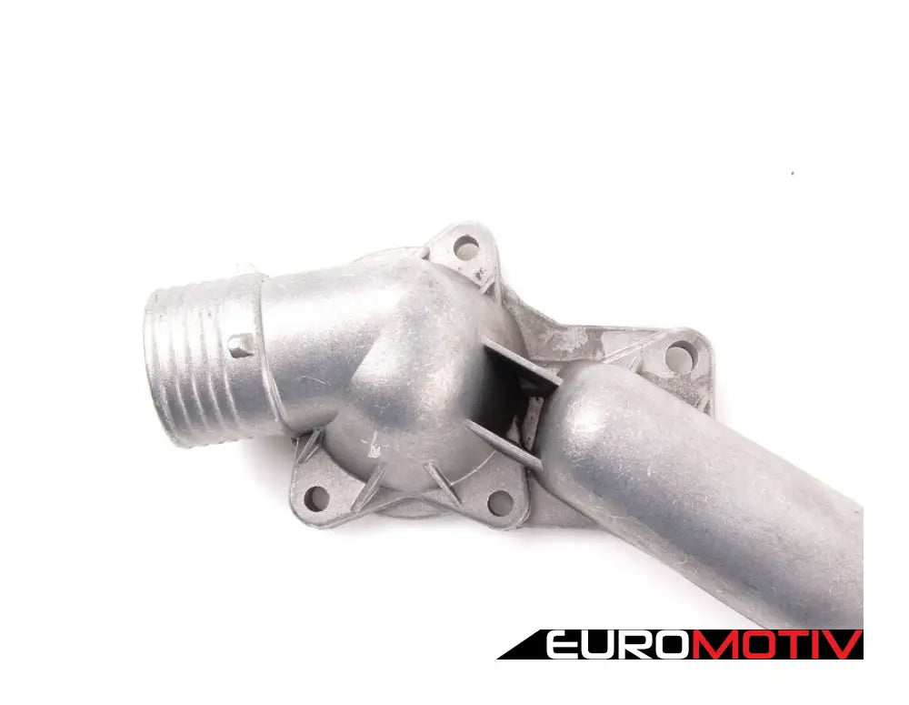 E39 Thermostat Housing