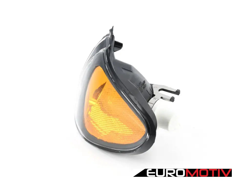 E46 Front Turn Signal Assembly - Left