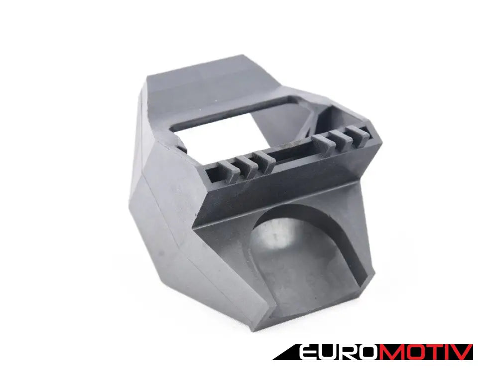 E46 Z4 Radiator Mounting Bracket