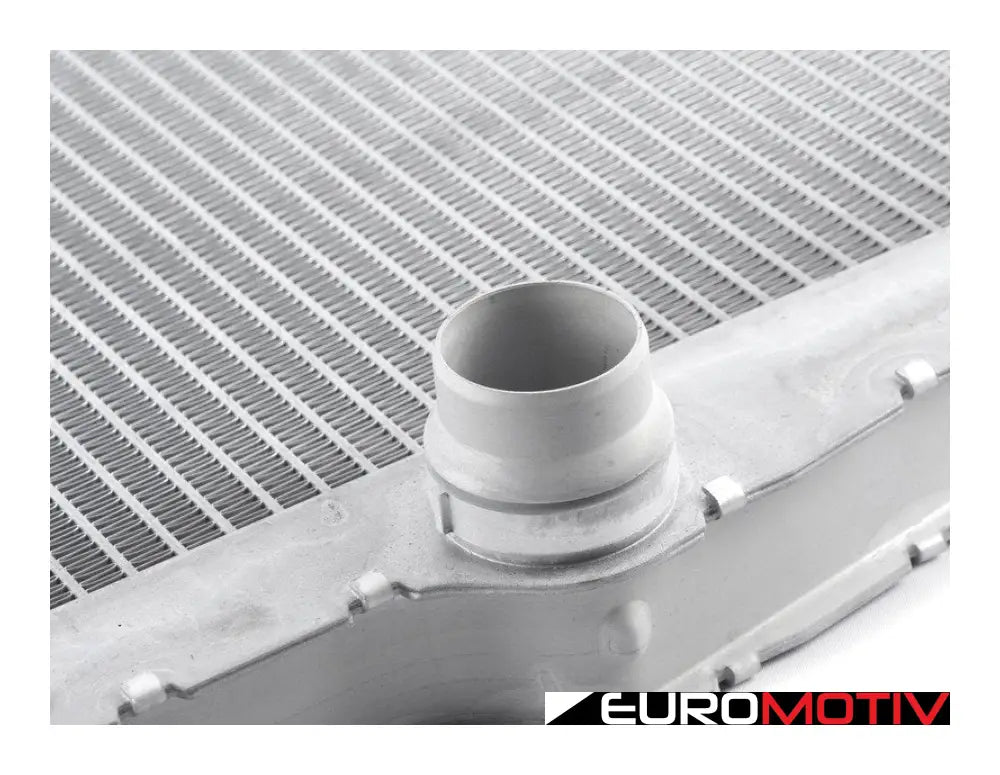 E70 Radiator