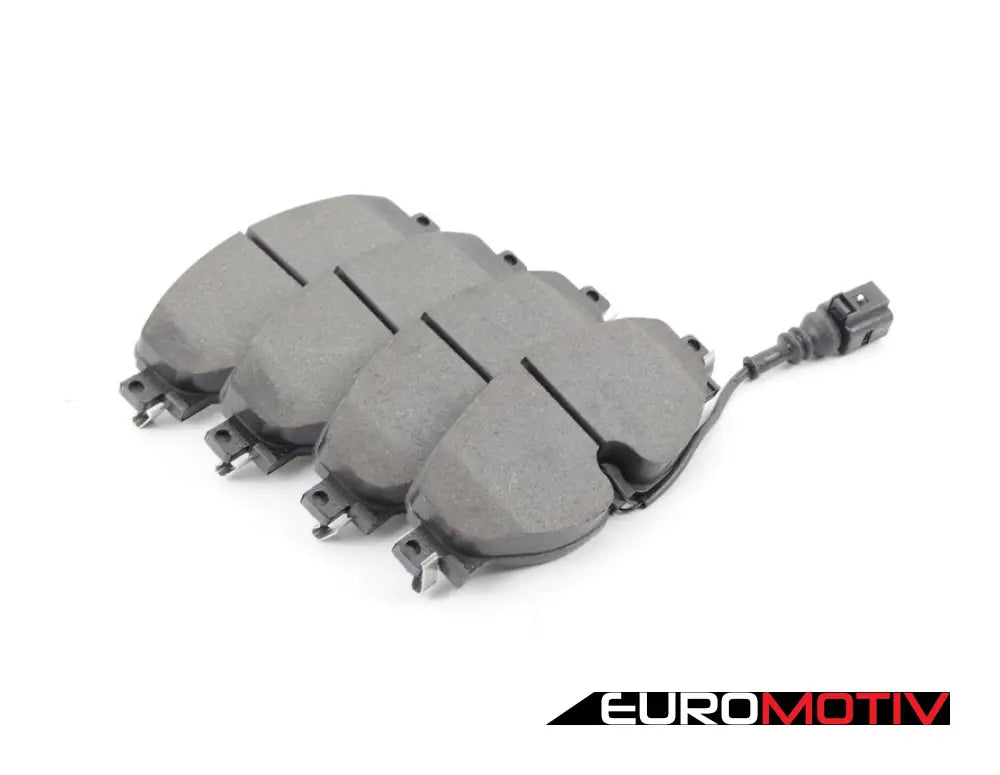 Front Brake Pad Set