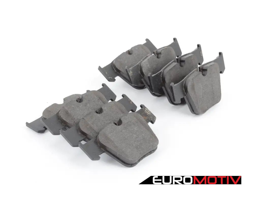 Front Brake Pad Set