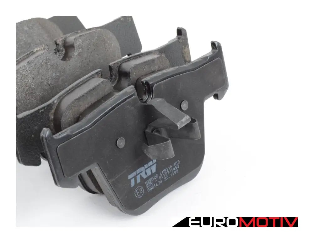 Front Brake Pad Set