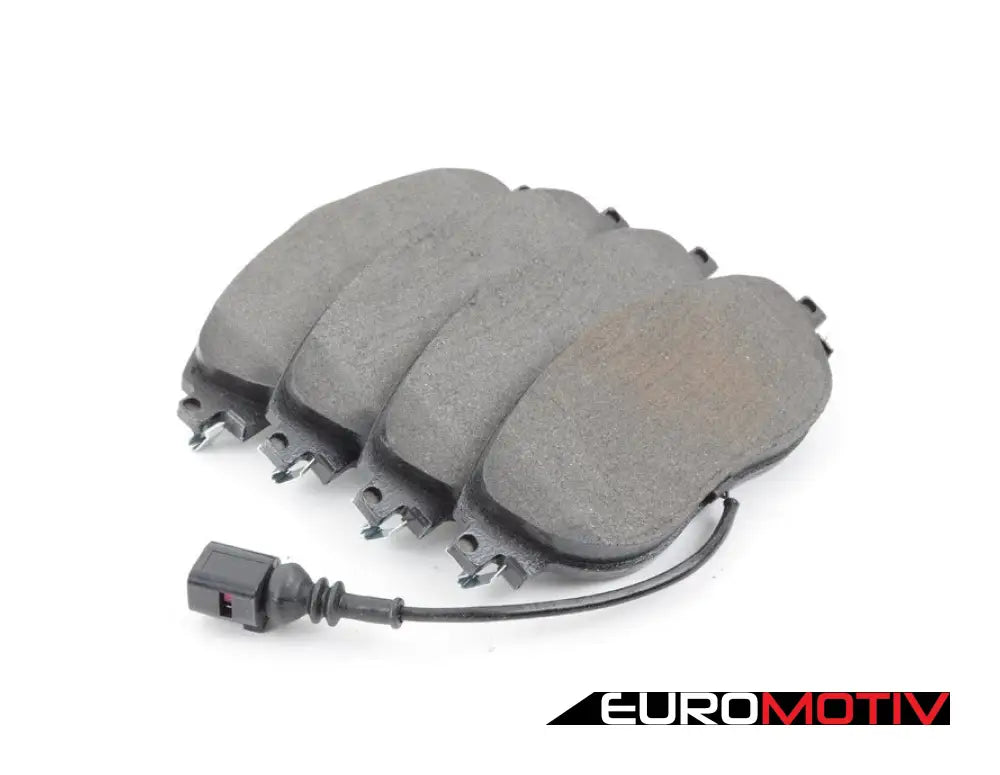 Front Brake Pad Set