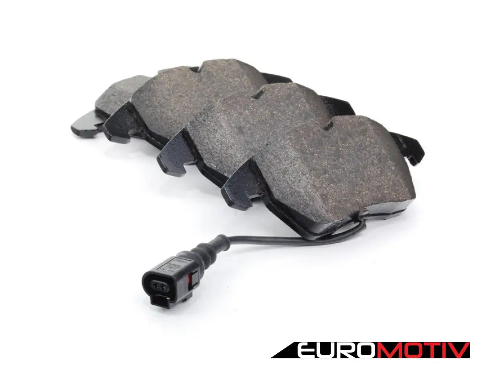 Front Brake Pad Set