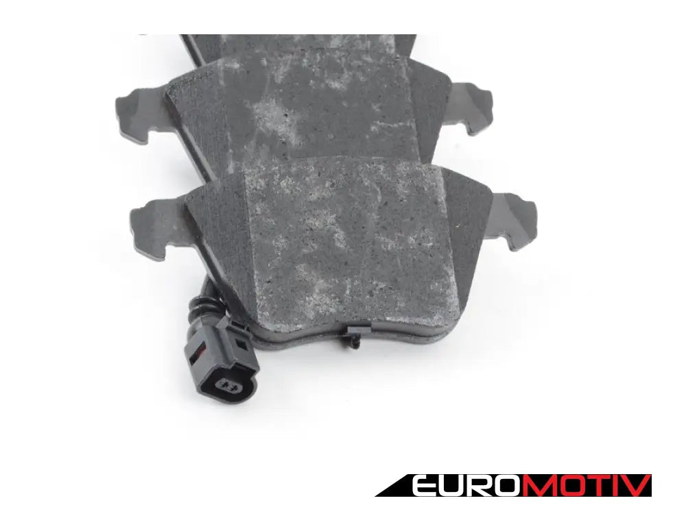 Front Brake Pad Set