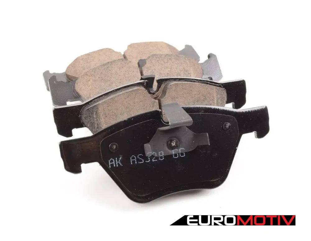 Front Brake Pad Set