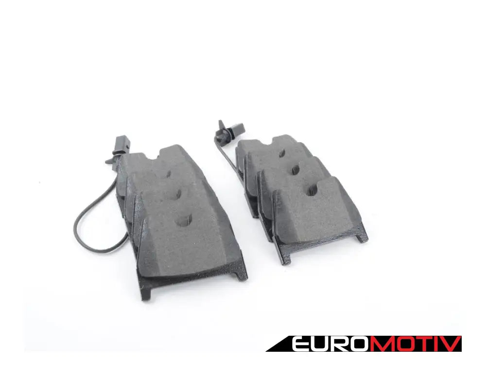 Front Brake Pad Set