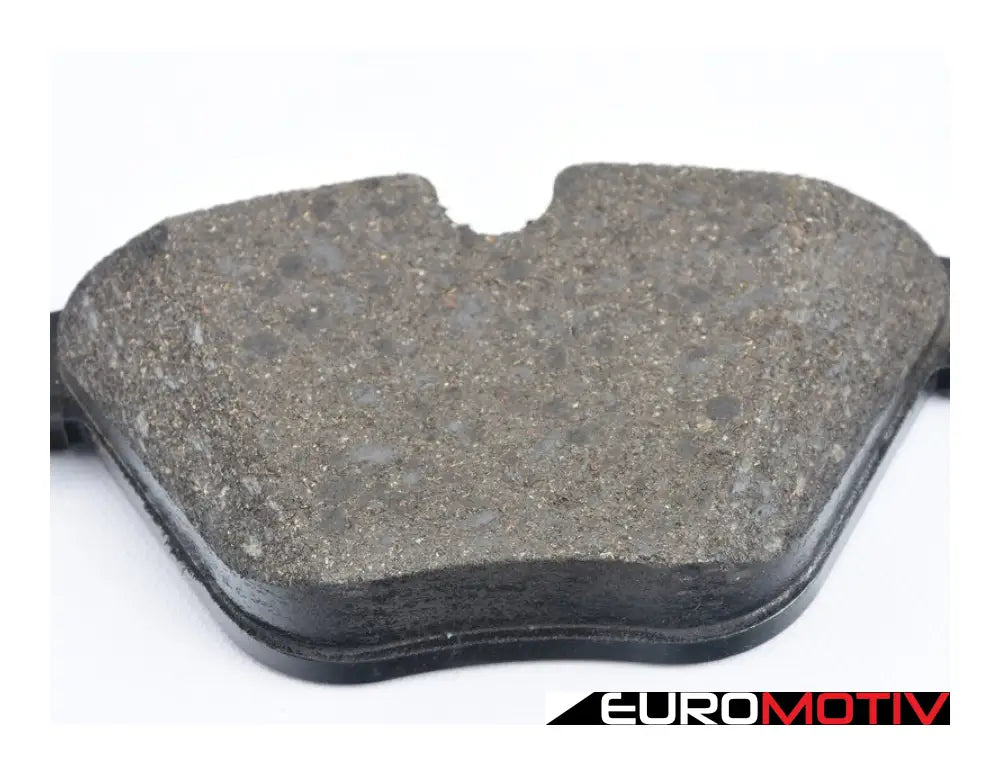 Front Brake Pad Set