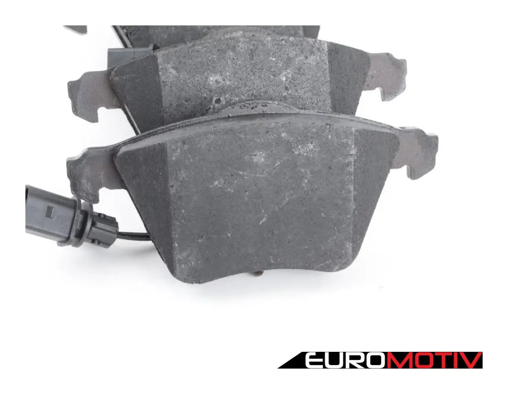 Front Brake Pad Set