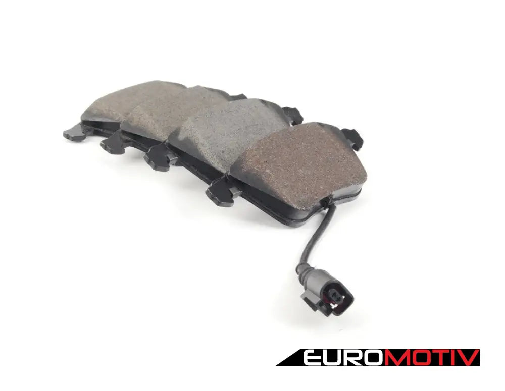 Front Performance Ceramic Brake Pad Set