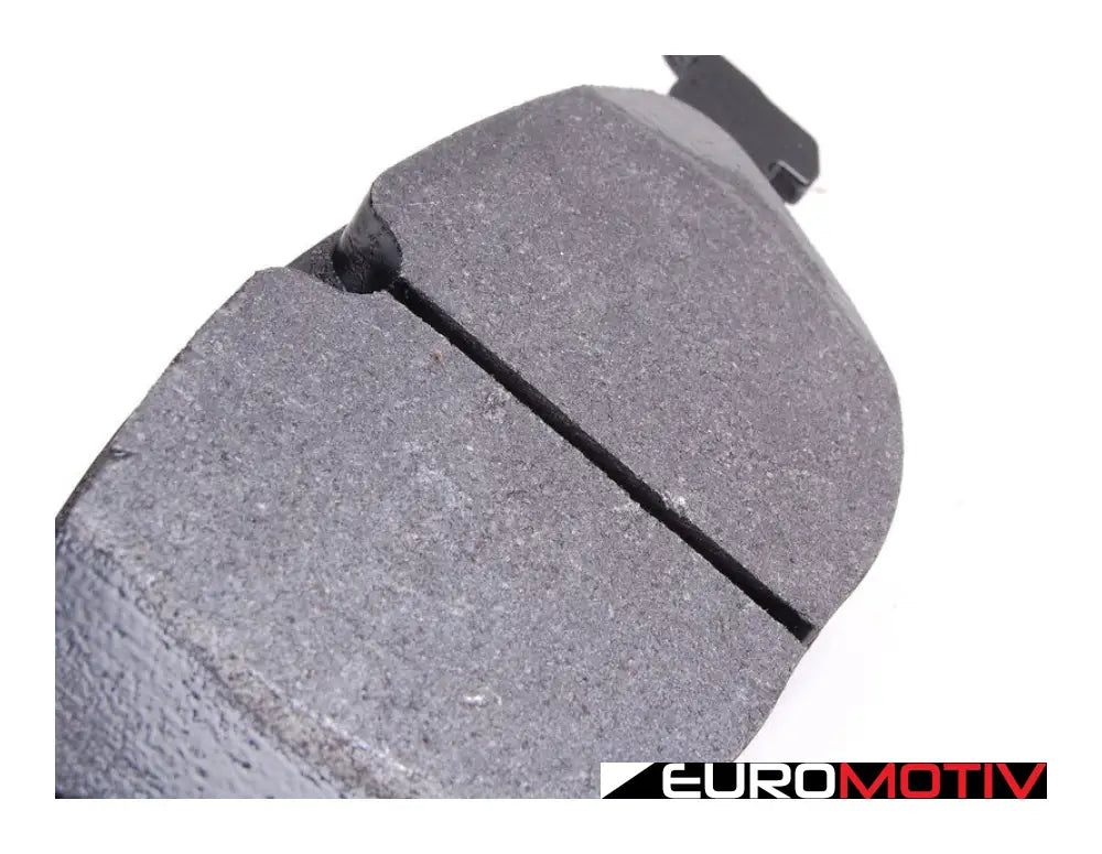 Front Performance Ceramic Brake Pad Set