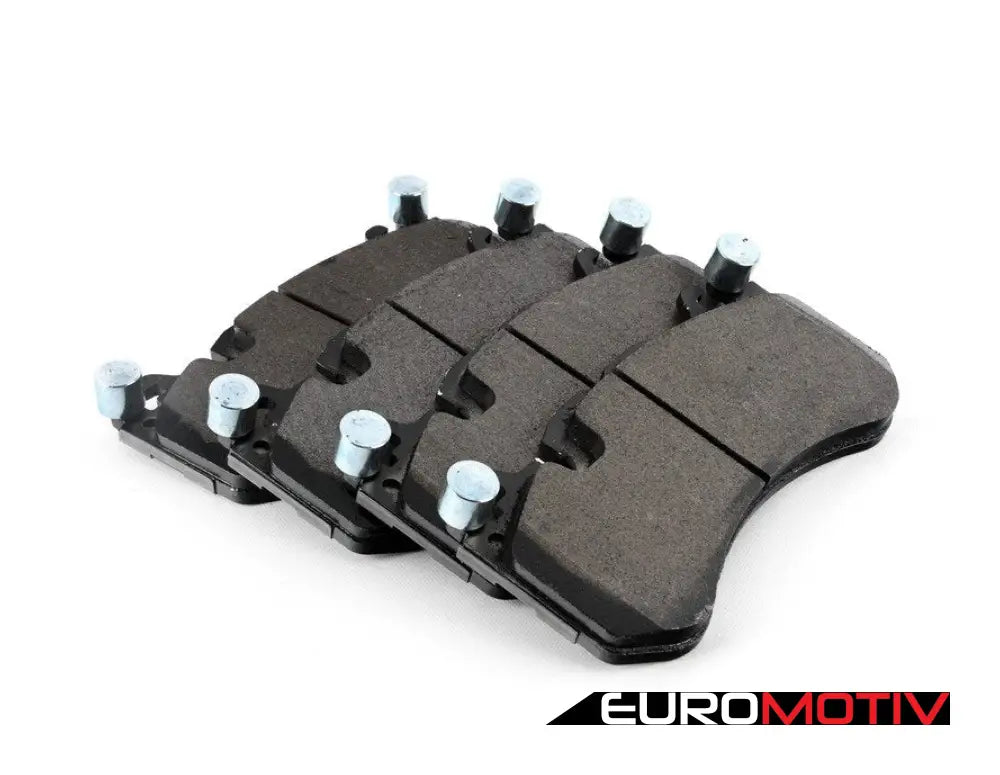 Front Performance Ceramic Brake Pad Set (Luxury & Touring Compound)