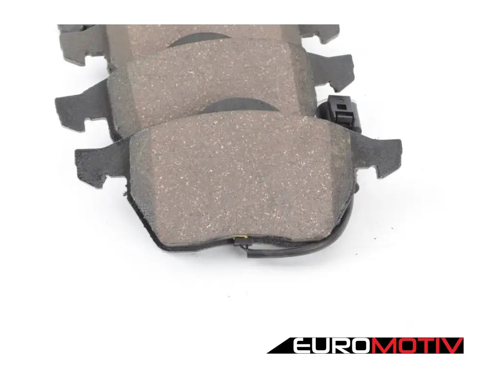 Front Premium Ceramic Brake Pad Set