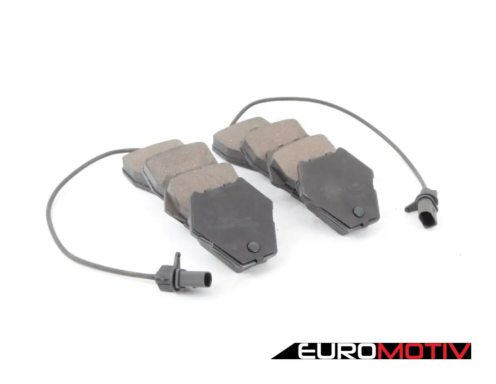 Front Premium Ceramic Brake Pad Set