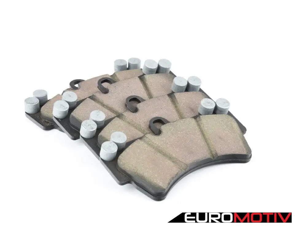 Front Premium Ceramic Brake Pad Set