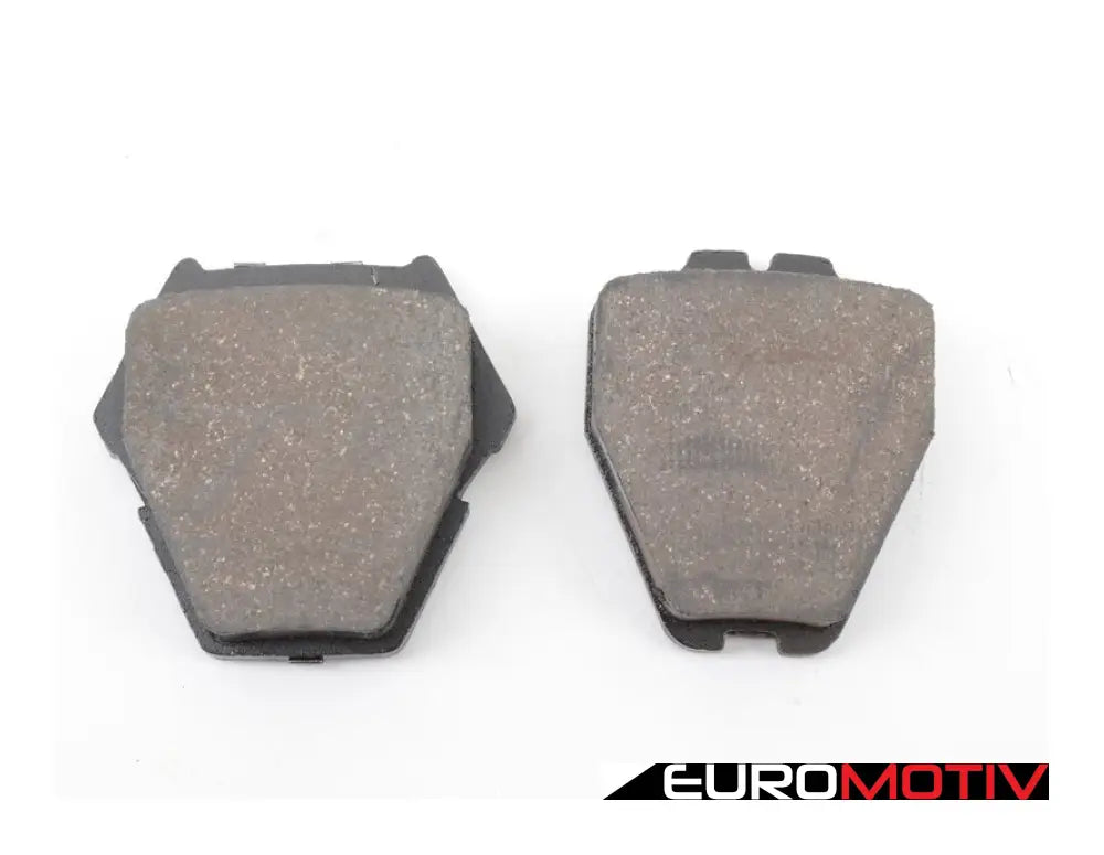 Front Premium Ceramic Brake Pad Set