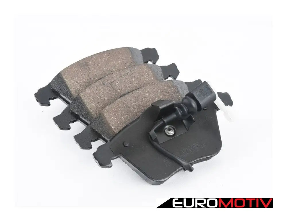 Front Premium Ceramic Brake Pad Set