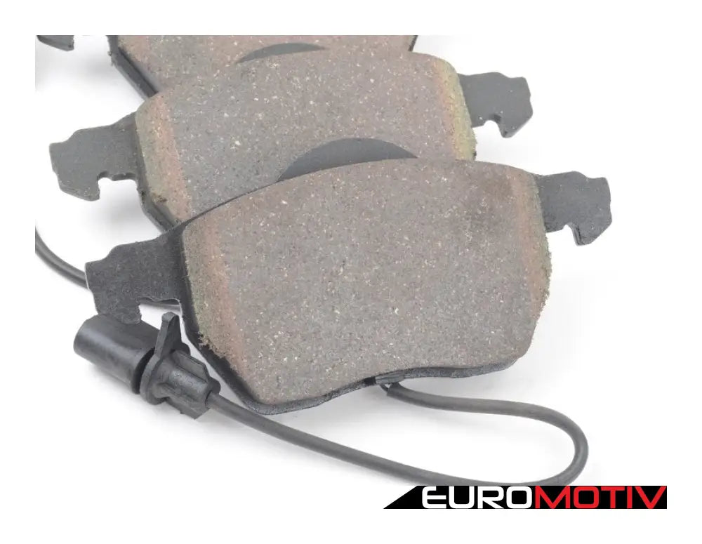 Front Premium Ceramic Brake Pad Set